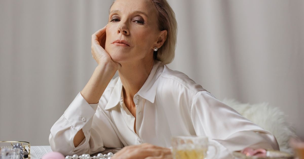 Miłość w nowej odsłonie: jak menopauza może wzmocnić relację i bliskość