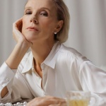 Miłość w nowej odsłonie: jak menopauza może wzmocnić relację i bliskość
